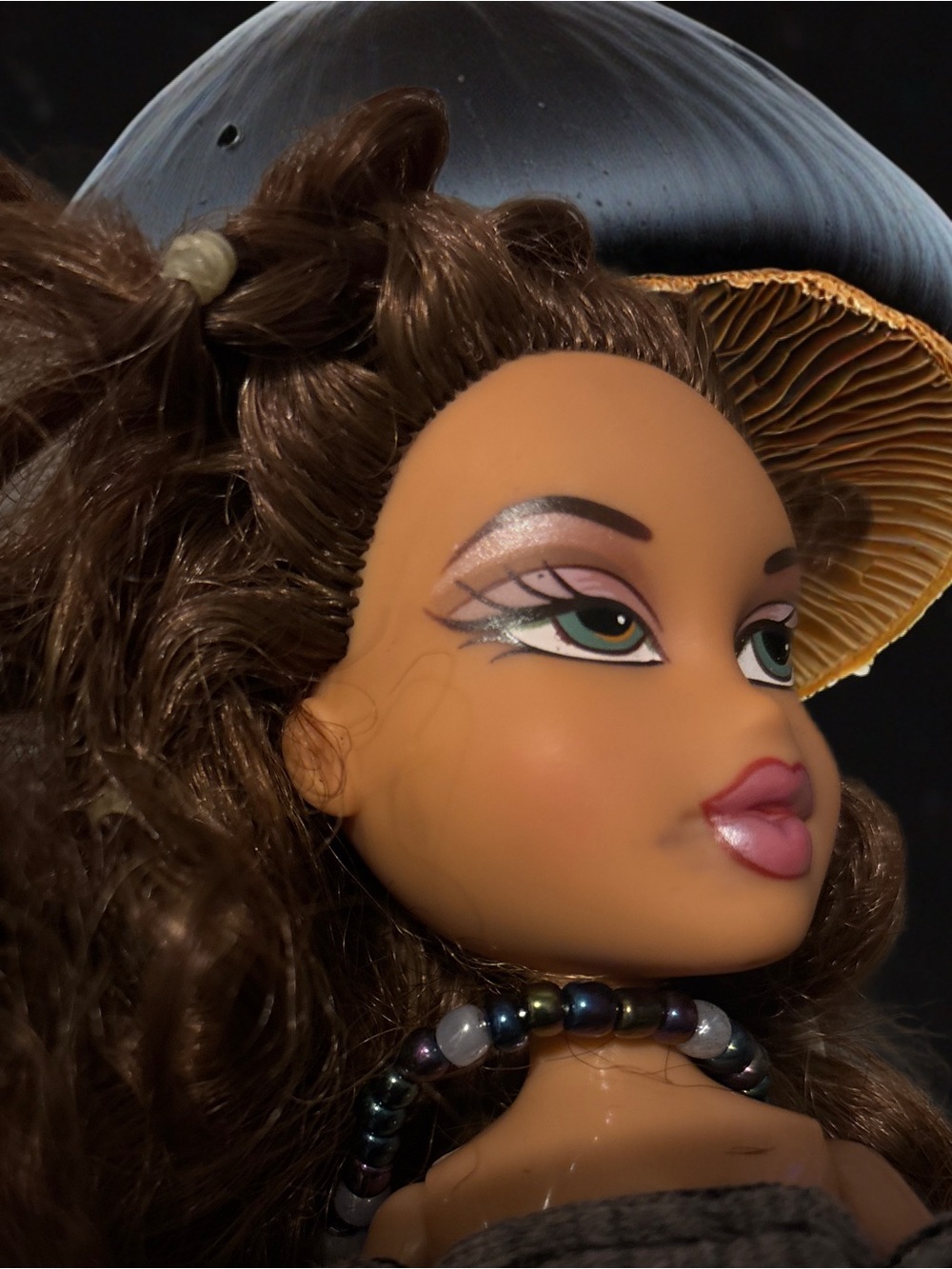 Bratz Stylish Sasha with wavy hair - redress - Picture 10 of 12
